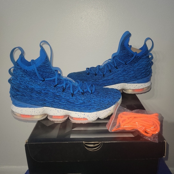 LeBron 15 Hardwood Classics - Picture 8 of 8